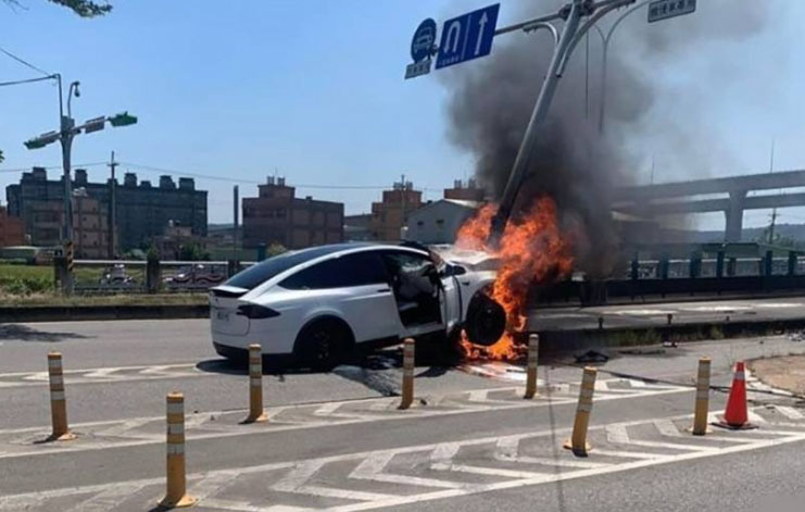 新能源汽車電池FPC主要功能特點(diǎn)及用膠淺析